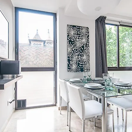 Picasso Daire *